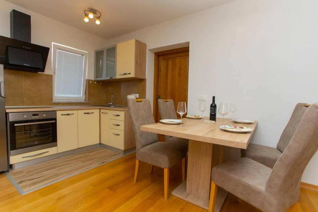 Appartement Vladimir #3 Makarska